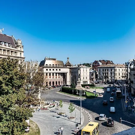 George Διαμέρισμα