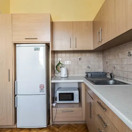 George Apartment
