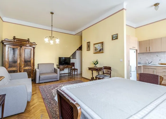 George Apartamento Leópolis